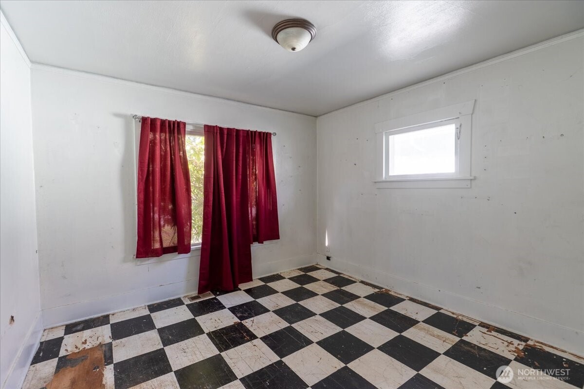 5221 S Park Avenue , Tacoma, WA 98408