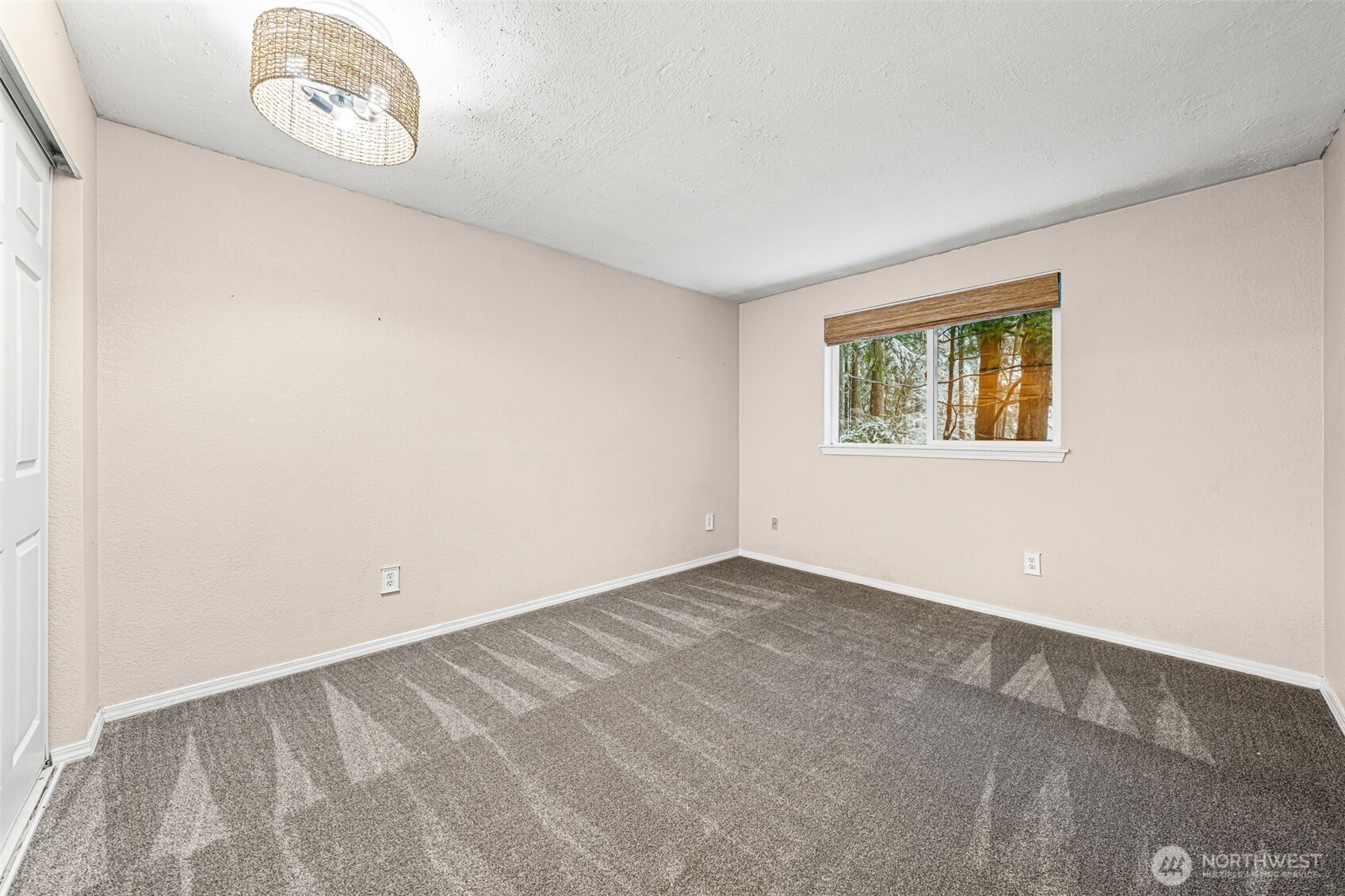 805 Island Boulevard , Fox Island, WA 98333