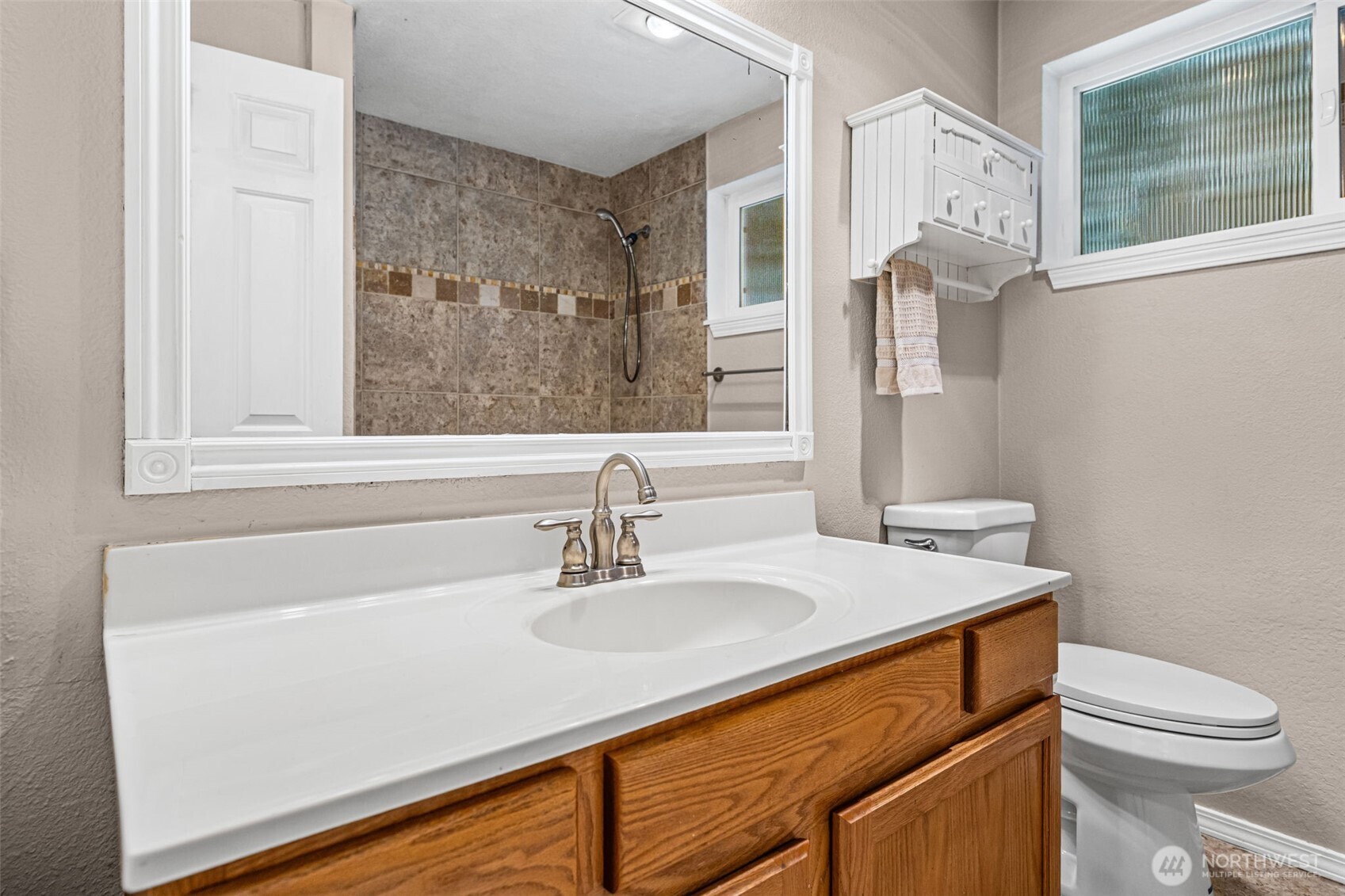 805 Island Boulevard , Fox Island, WA 98333