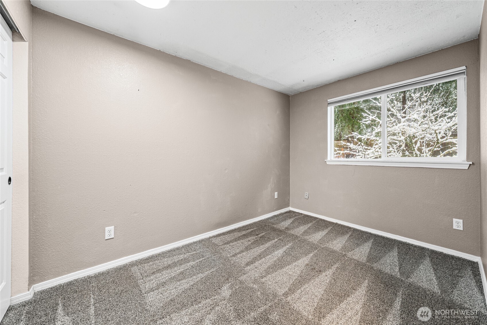 805 Island Boulevard , Fox Island, WA 98333