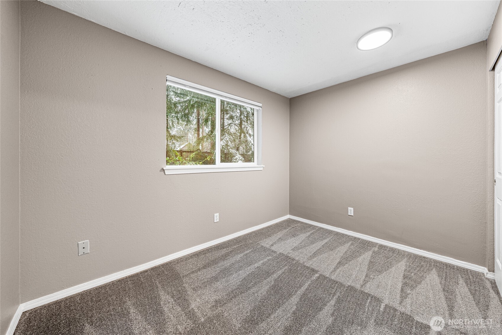805 Island Boulevard , Fox Island, WA 98333