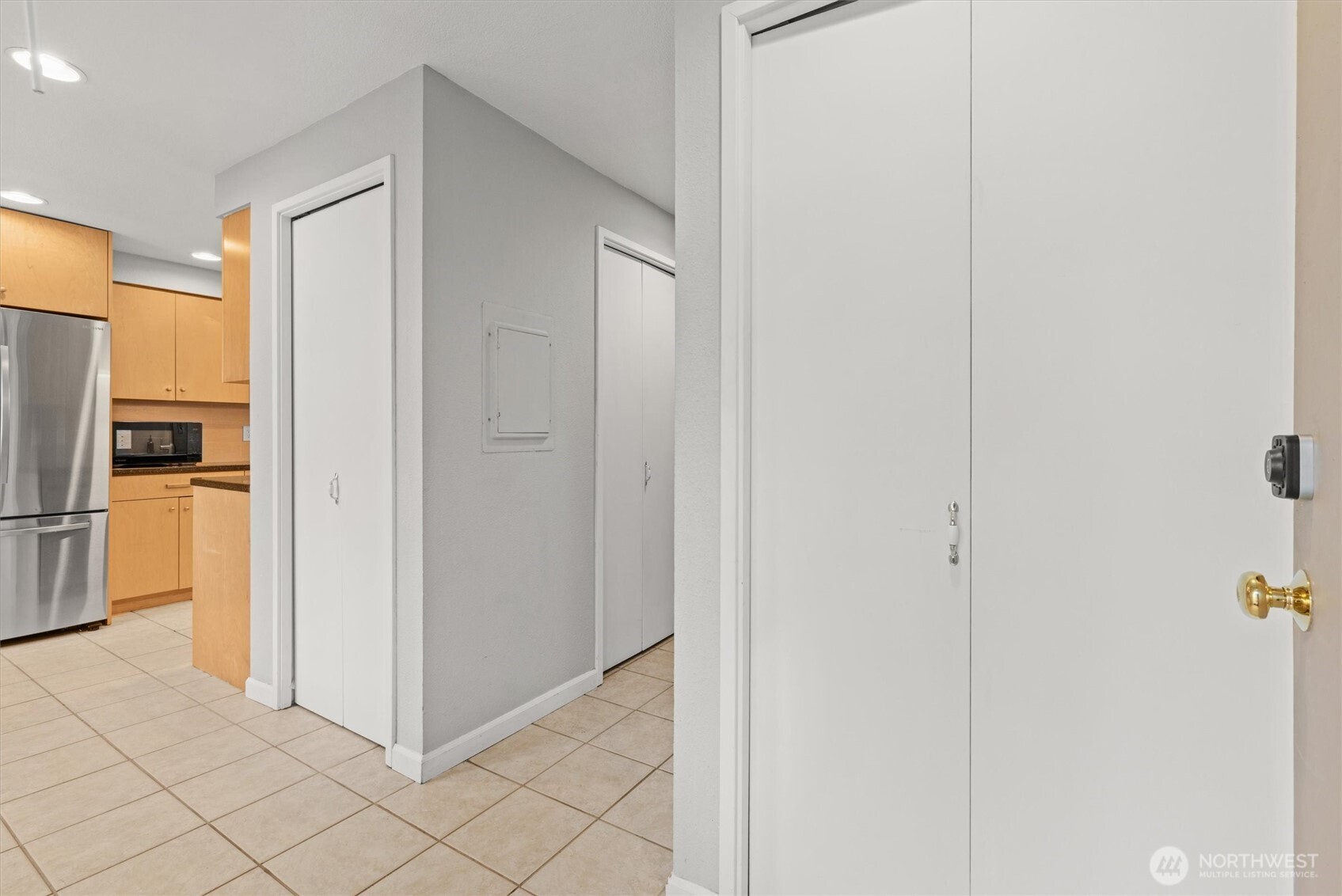 8225 212th Street SW #304, Edmonds, WA 98026