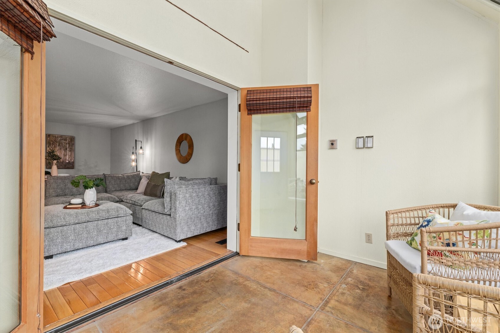 8225 212th Street SW #304, Edmonds, WA 98026