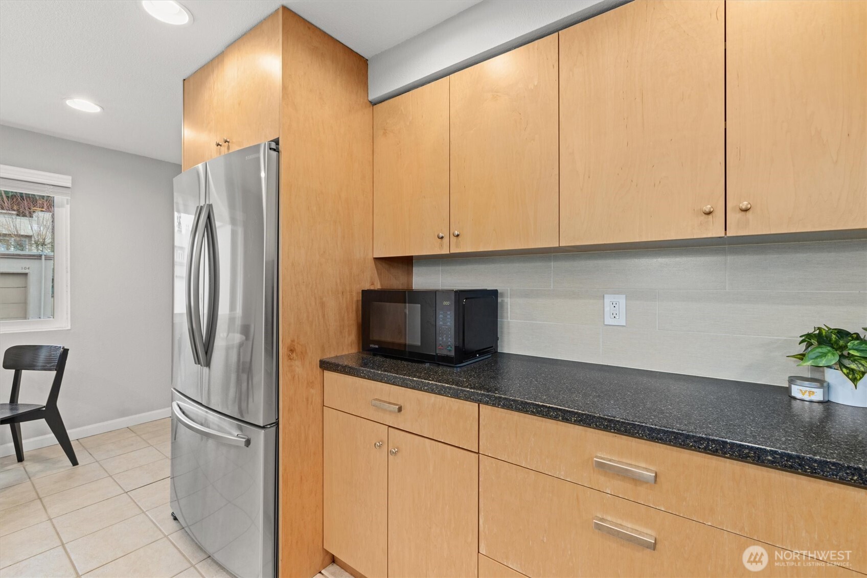 8225 212th Street SW #304, Edmonds, WA 98026