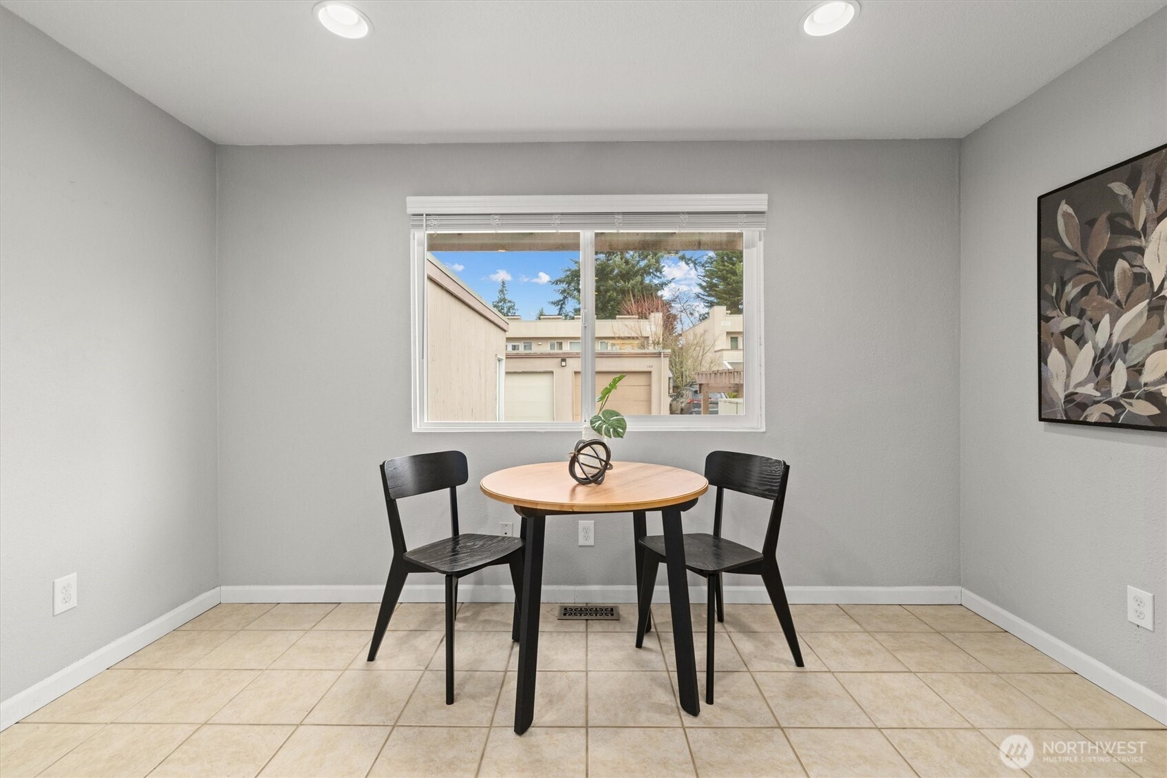 8225 212th Street SW #304, Edmonds, WA 98026