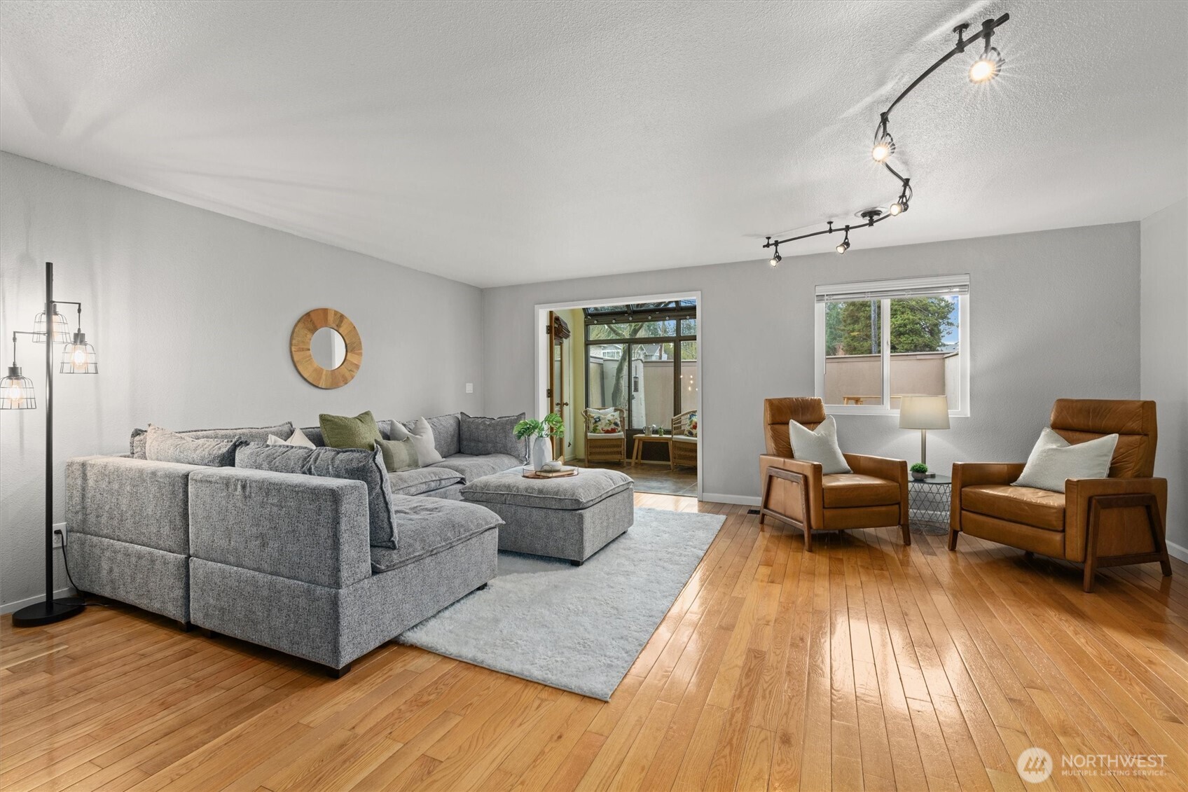 8225 212th Street SW #304, Edmonds, WA 98026