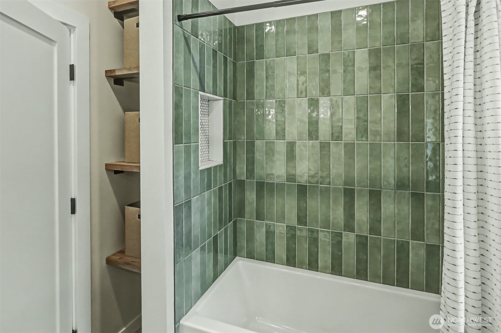 604 N 44th Street , Seattle, WA 98103