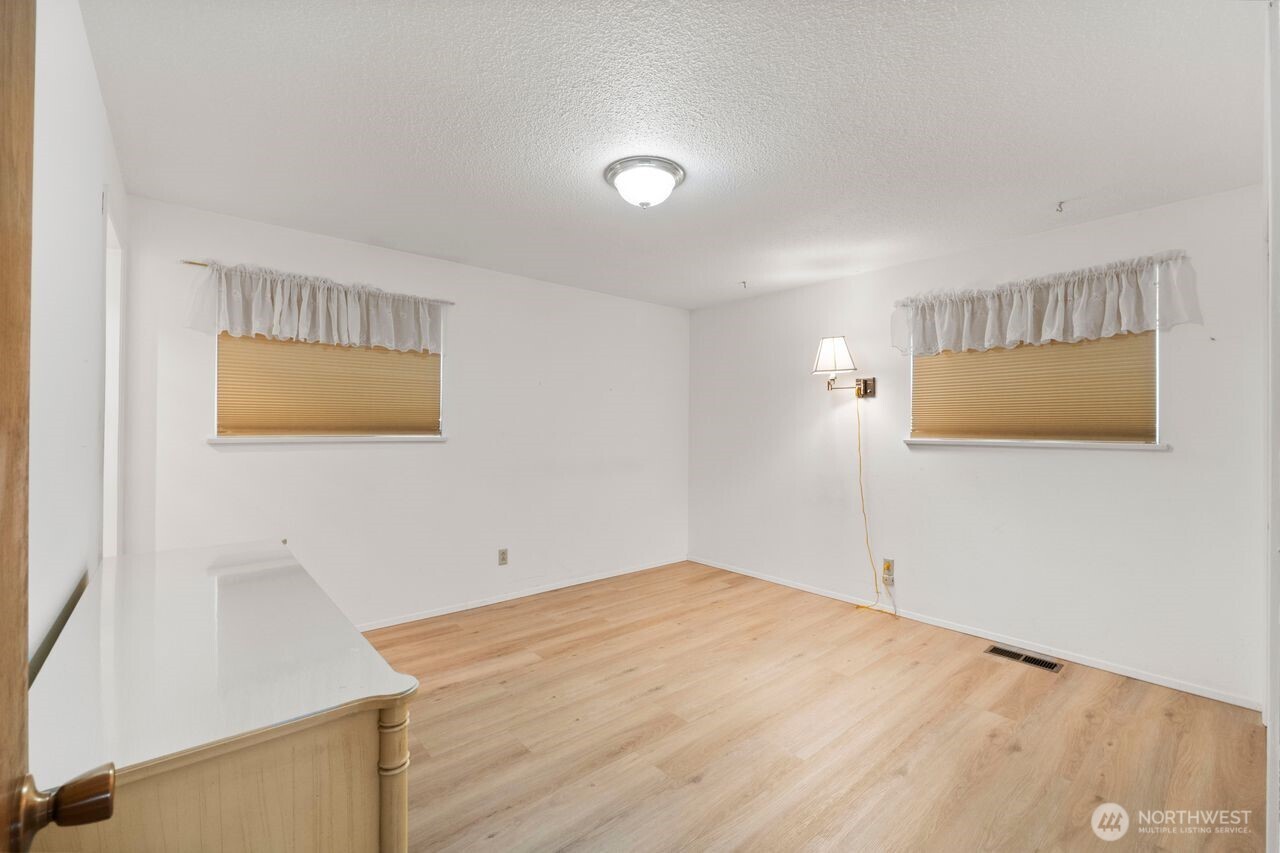 2220 126th Avenue E, Edgewood, WA 98372