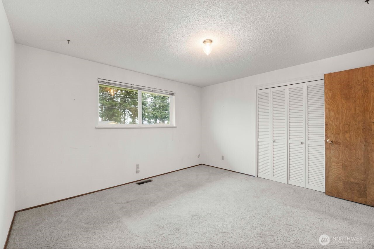 2220 126th Avenue E, Edgewood, WA 98372