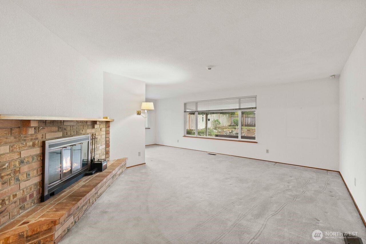 2220 126th Avenue E, Edgewood, WA 98372