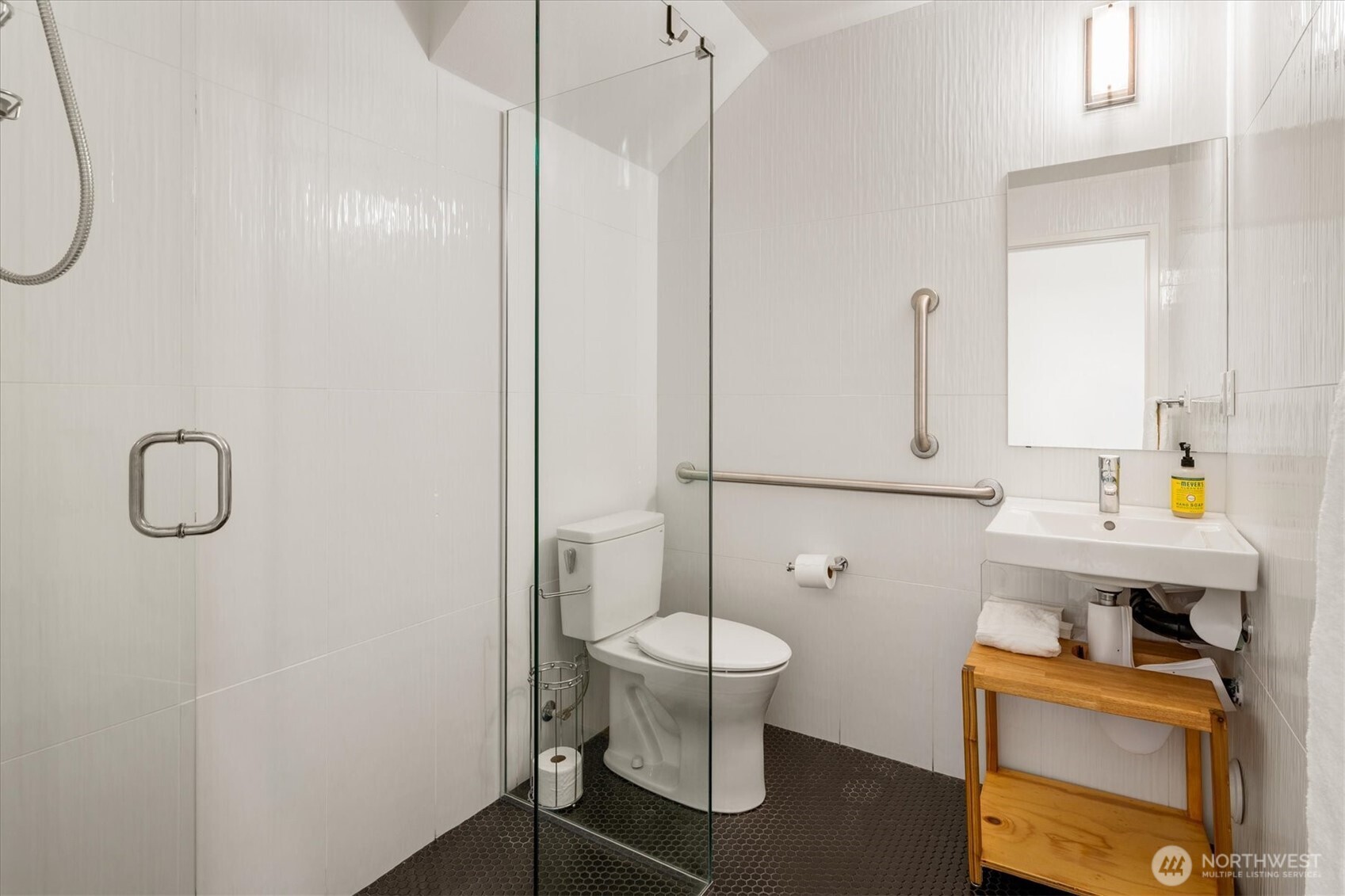 551 28th Avenue , Seattle, WA 98122