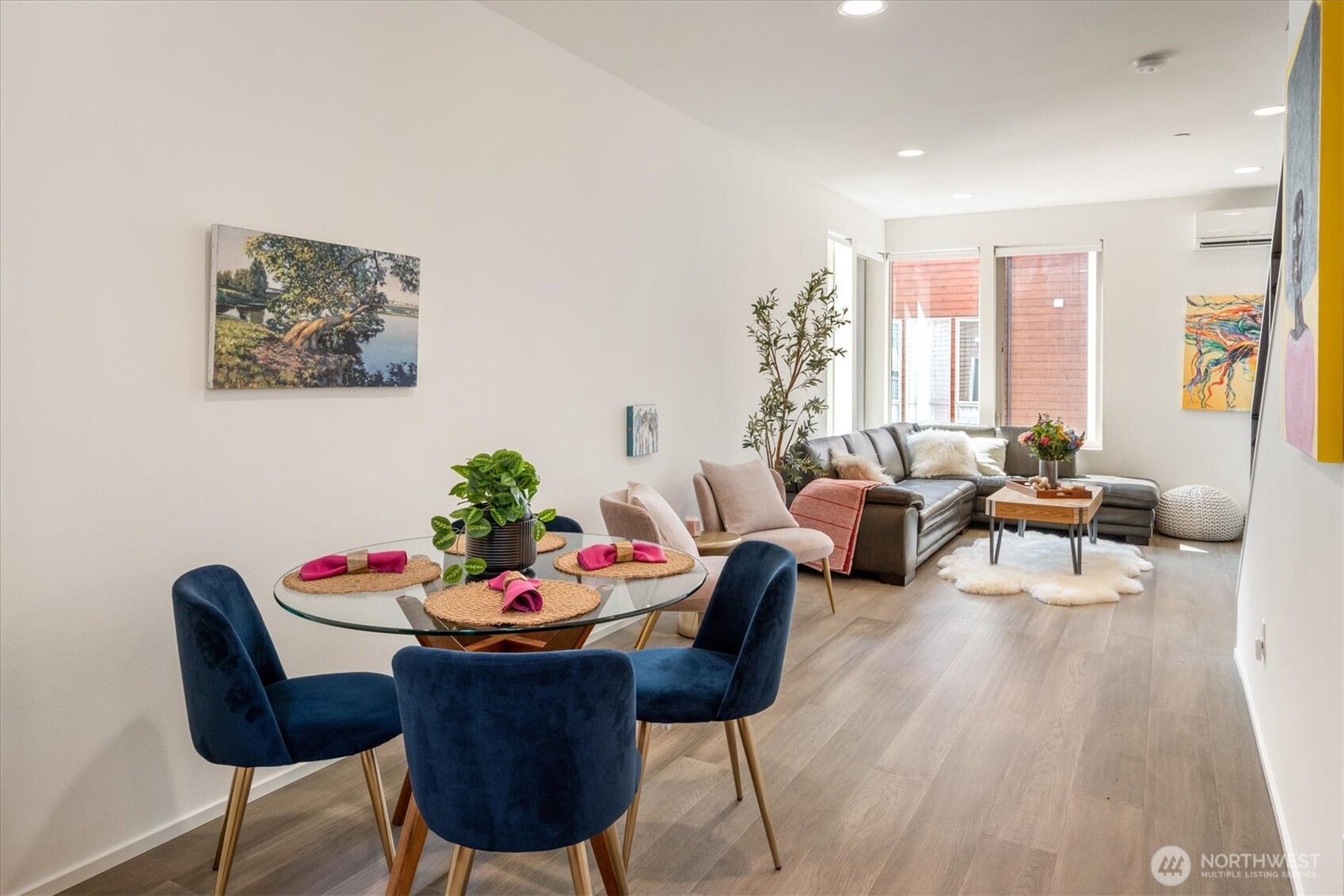 551 28th Avenue , Seattle, WA 98122