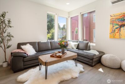 551 28th Avenue , Seattle, WA 98122 - Photo 9