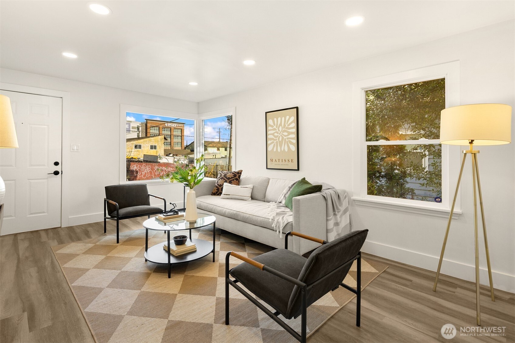 935 N 92nd Street , Seattle, WA 98103