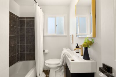 935 N 92nd Street , Seattle, WA 98103 - Photo 14