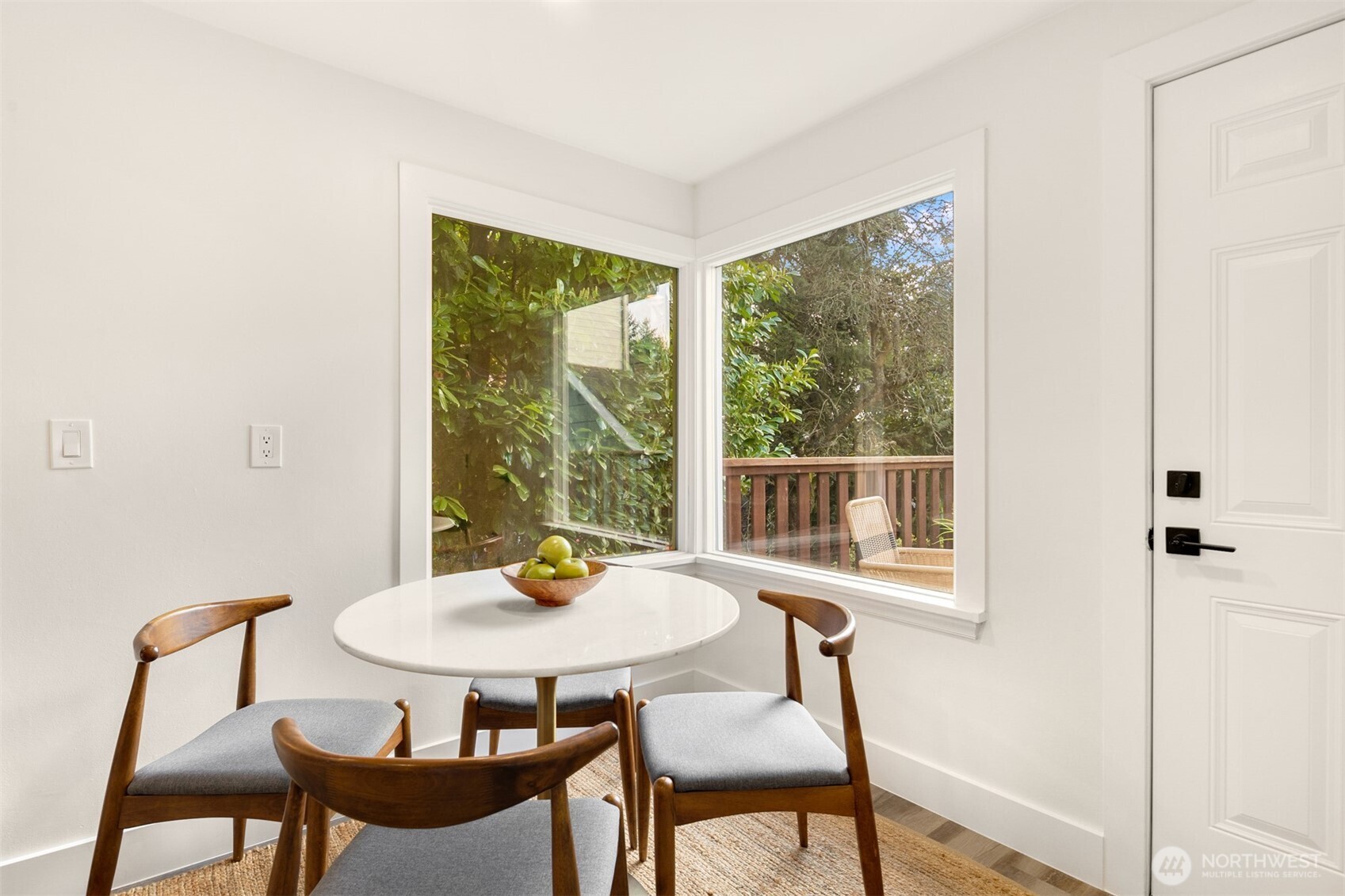 935 N 92nd Street , Seattle, WA 98103