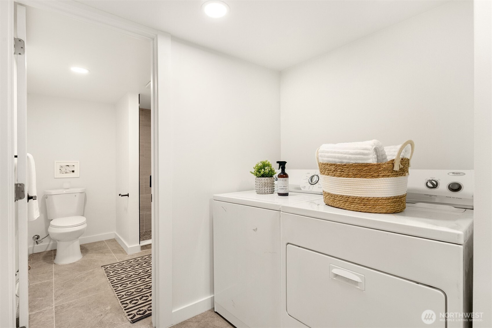 935 N 92nd Street , Seattle, WA 98103