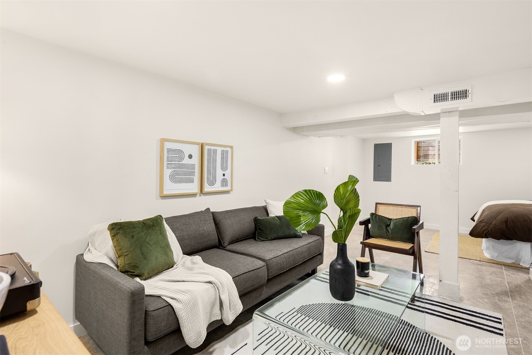 935 N 92nd Street , Seattle, WA 98103