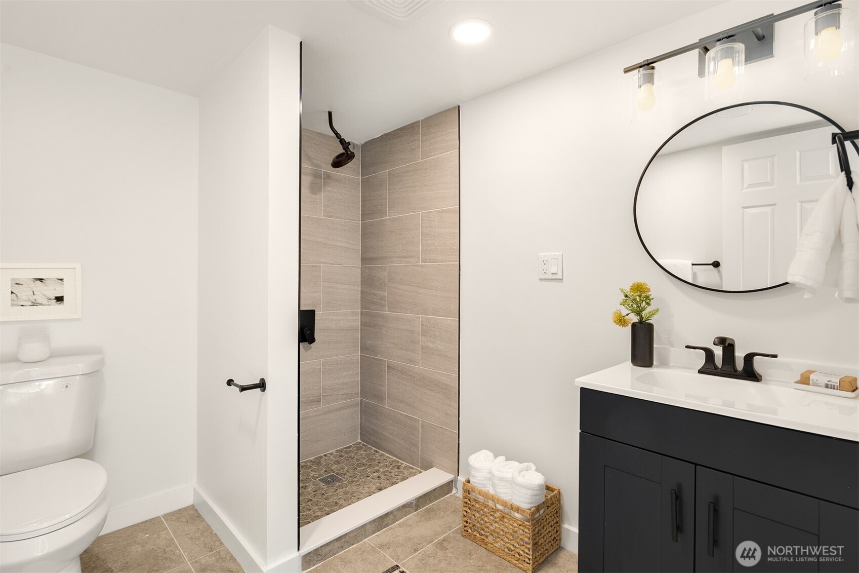 935 N 92nd Street , Seattle, WA 98103