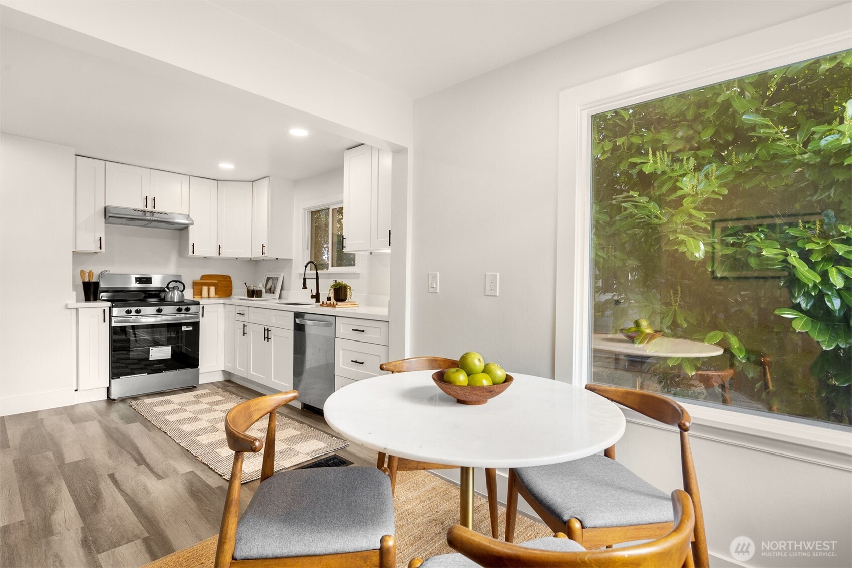 935 N 92nd Street , Seattle, WA 98103