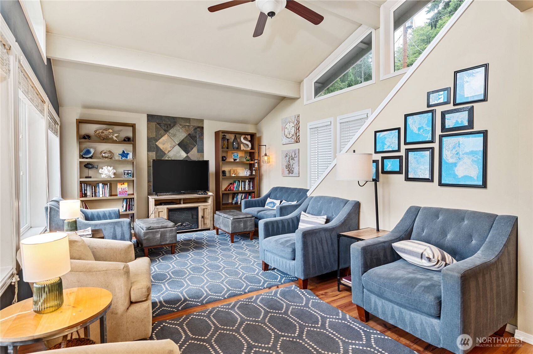 211 E Shoreline Lane , Shelton, WA 98584