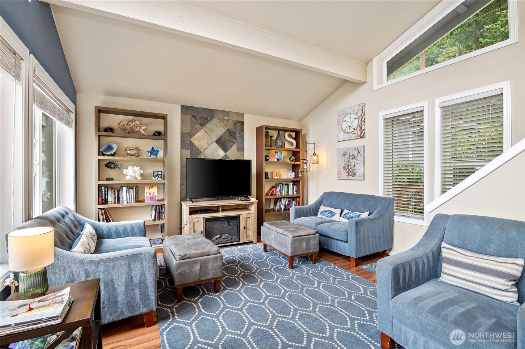 211 E Shoreline Lane , Shelton, WA 98584
