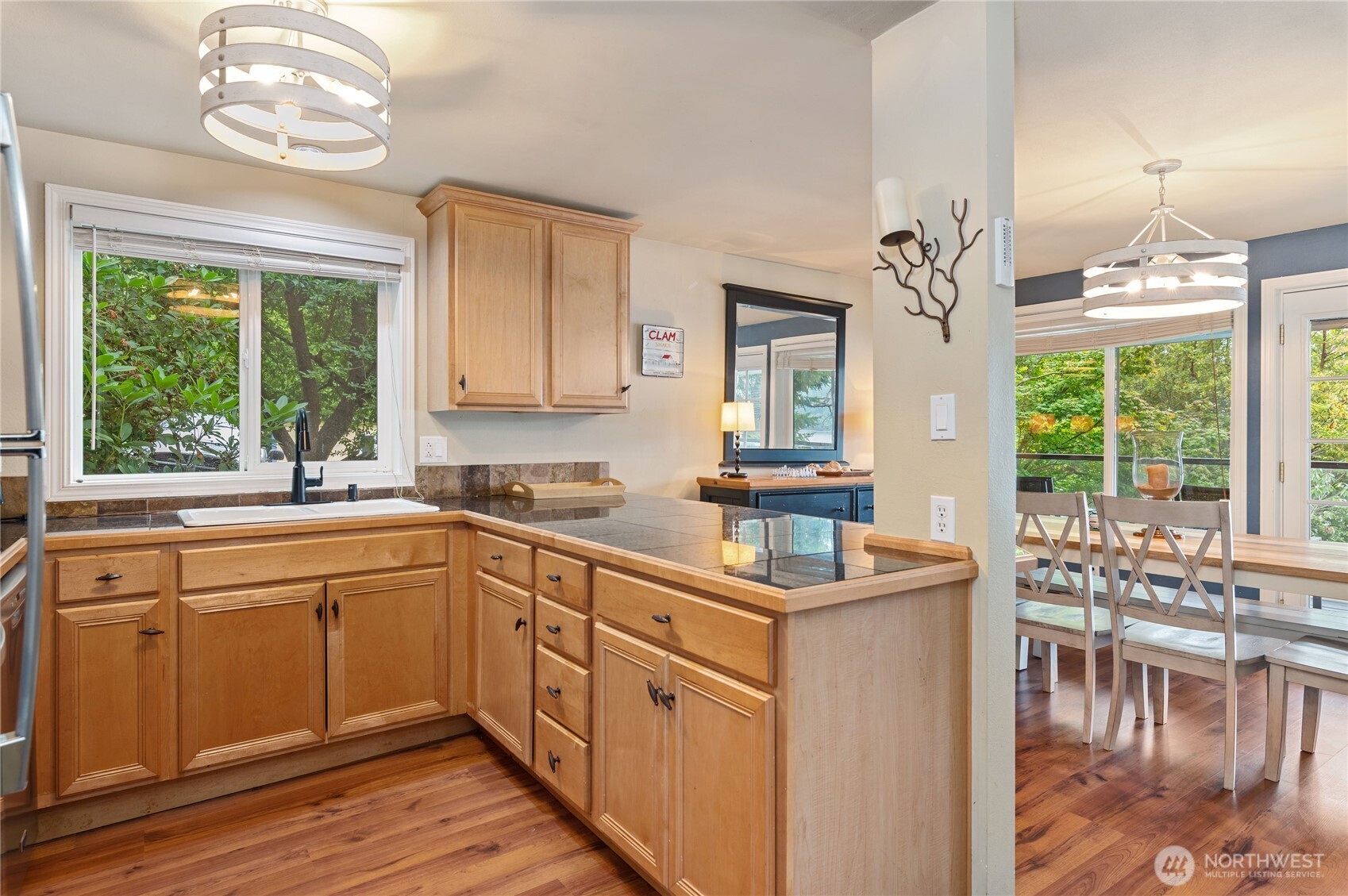 211 E Shoreline Lane , Shelton, WA 98584