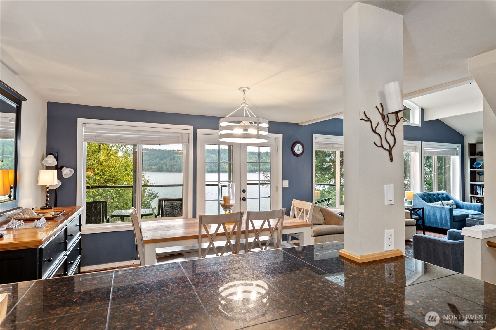 211 E Shoreline Lane , Shelton, WA 98584