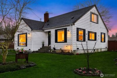 627 Madison Street , Everett, WA 98203