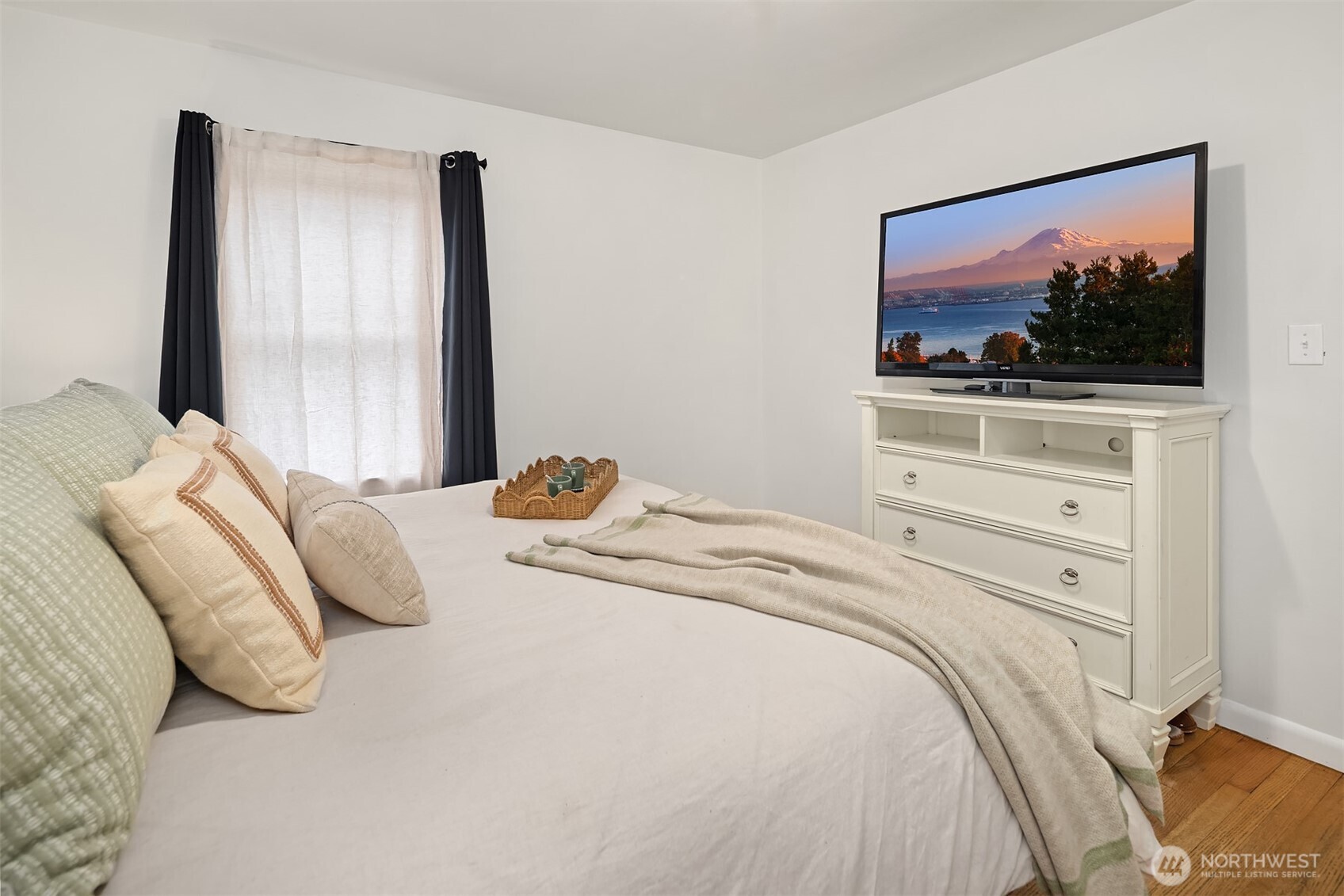 627 Madison Street , Everett, WA 98203