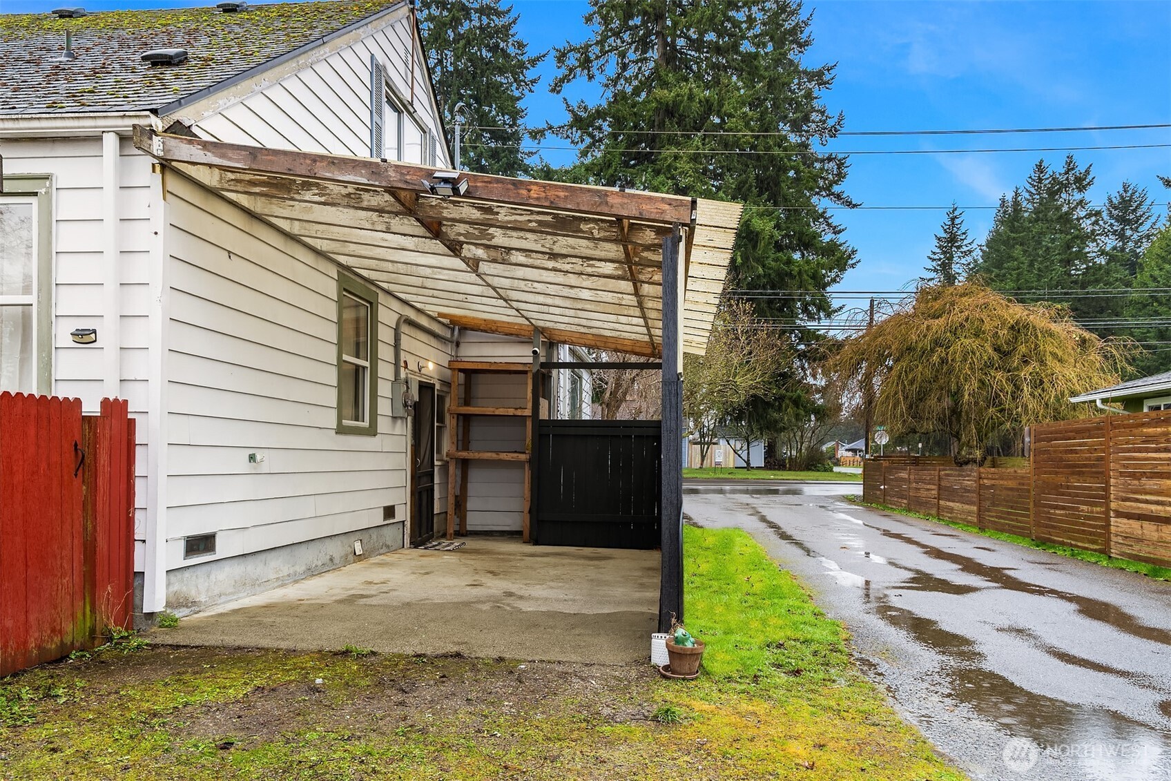 627 Madison Street , Everett, WA 98203