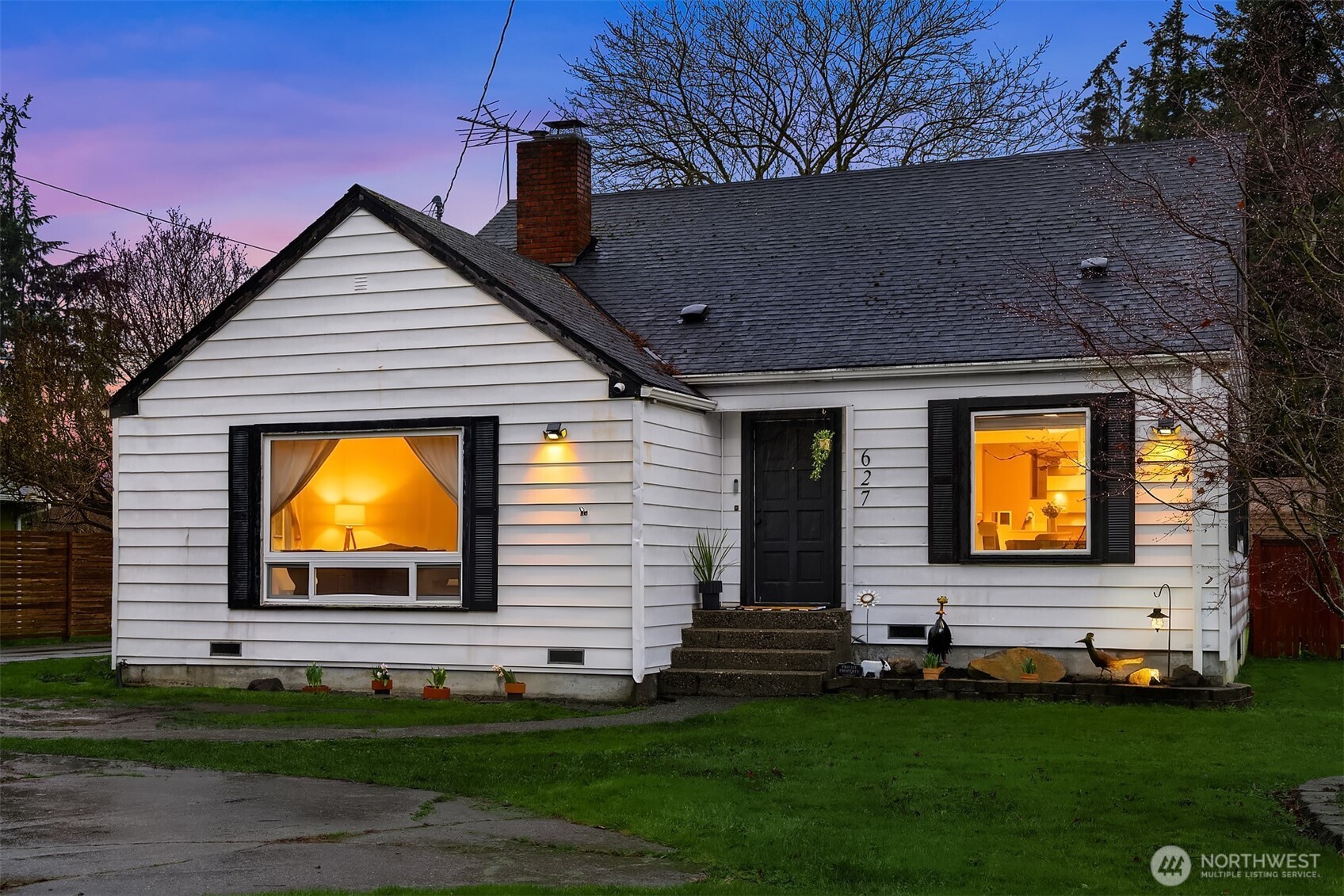 627 Madison Street , Everett, WA 98203