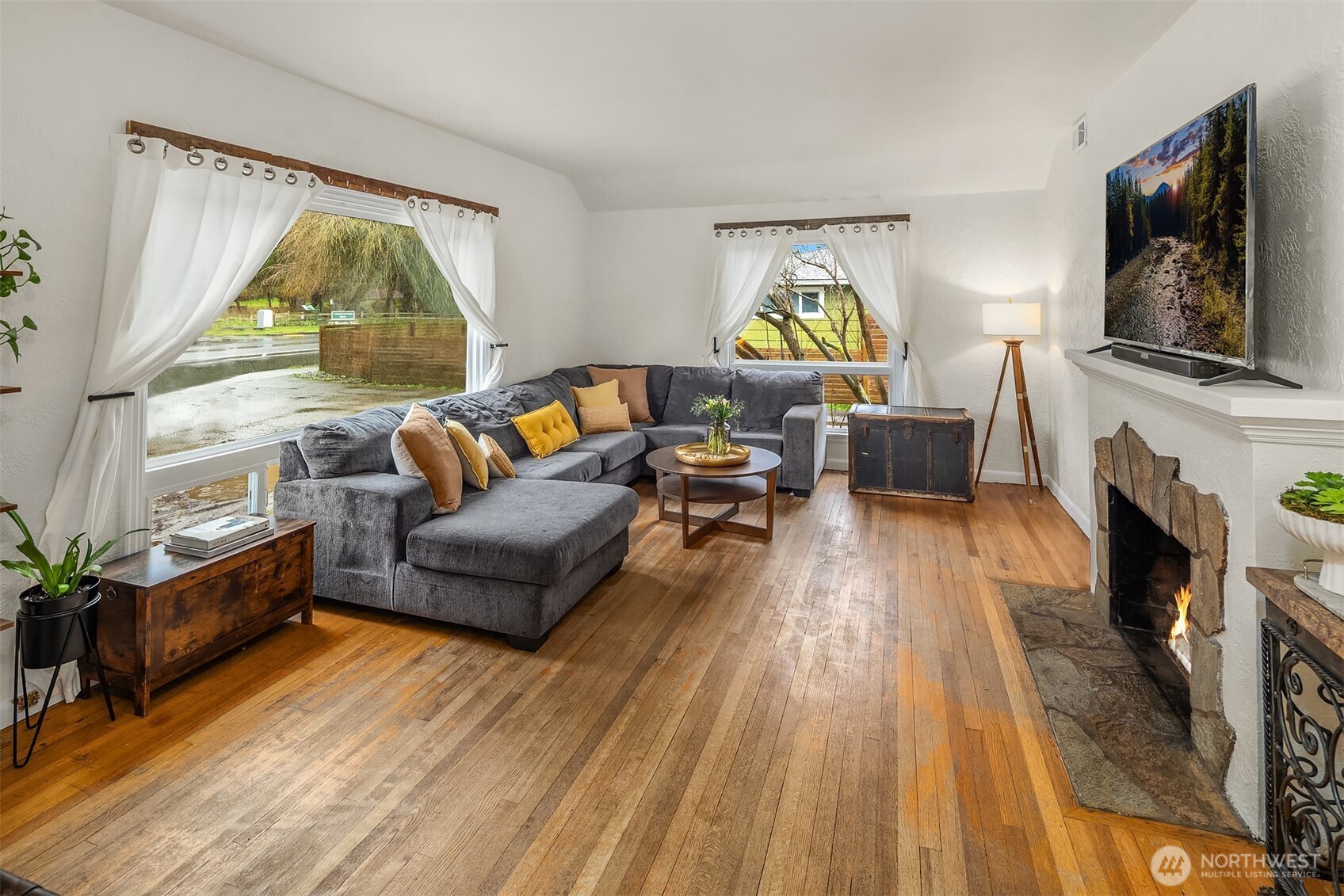 627 Madison Street , Everett, WA 98203