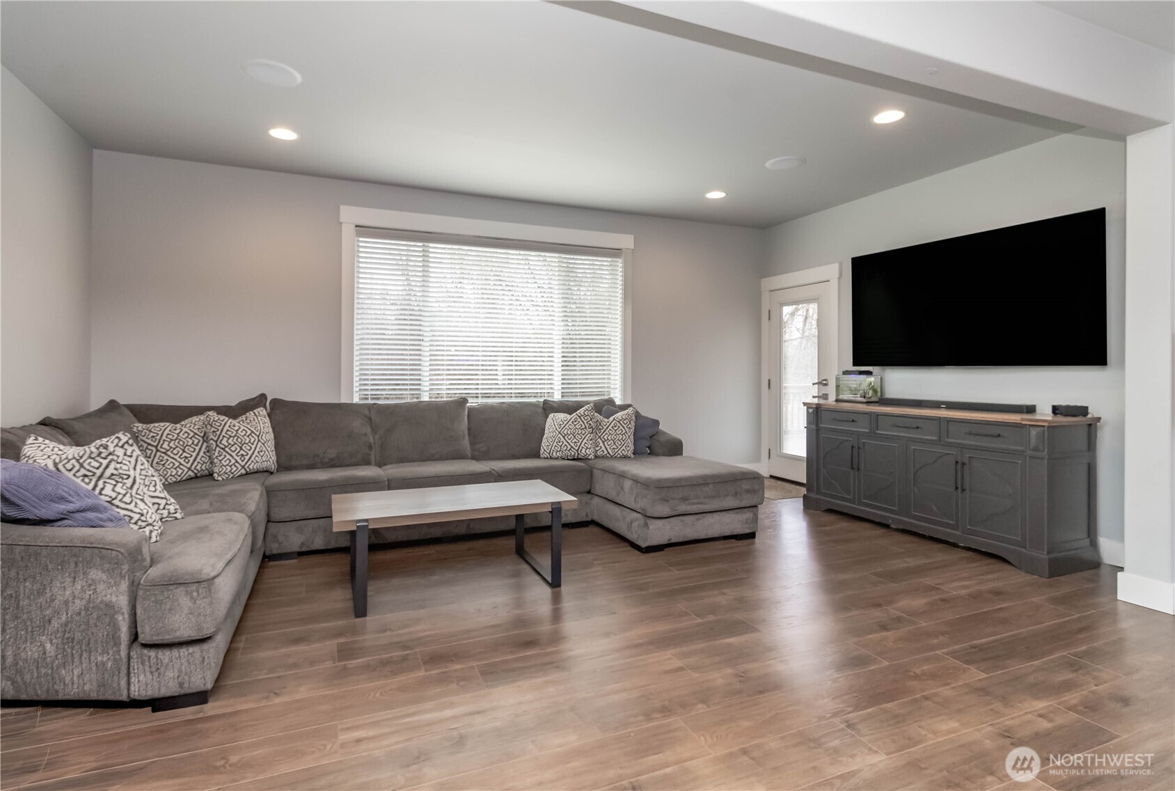 9409 9th Avenue Ct E, Tacoma, WA 98445