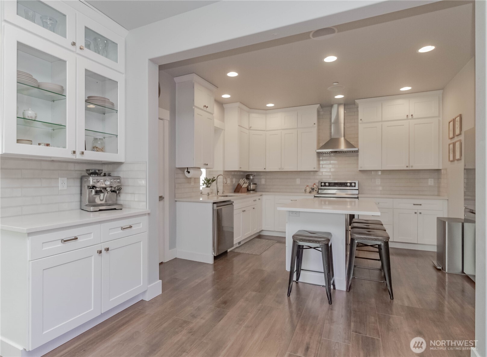 9409 9th Avenue Ct E, Tacoma, WA 98445