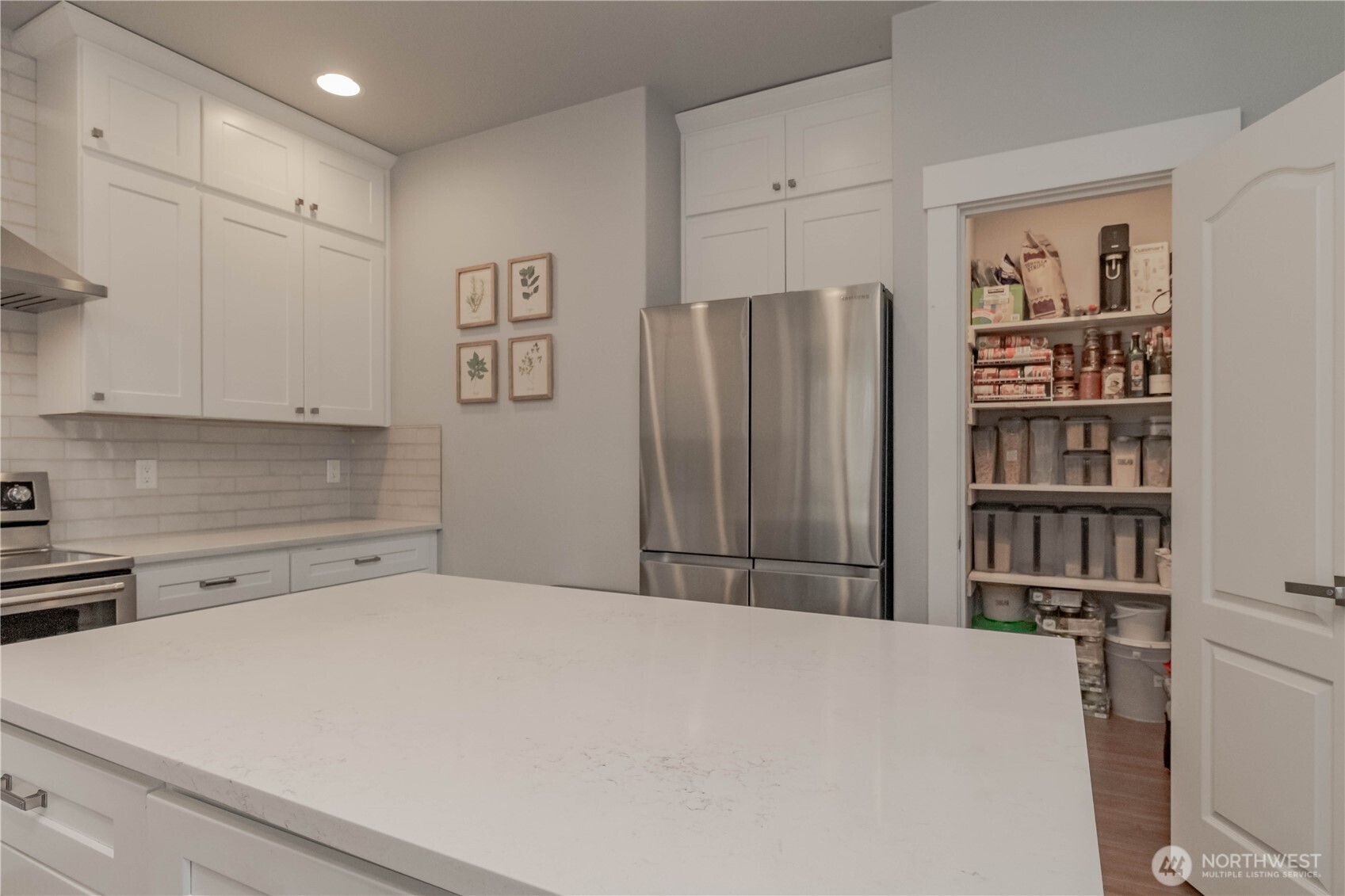 9409 9th Avenue Ct E, Tacoma, WA 98445