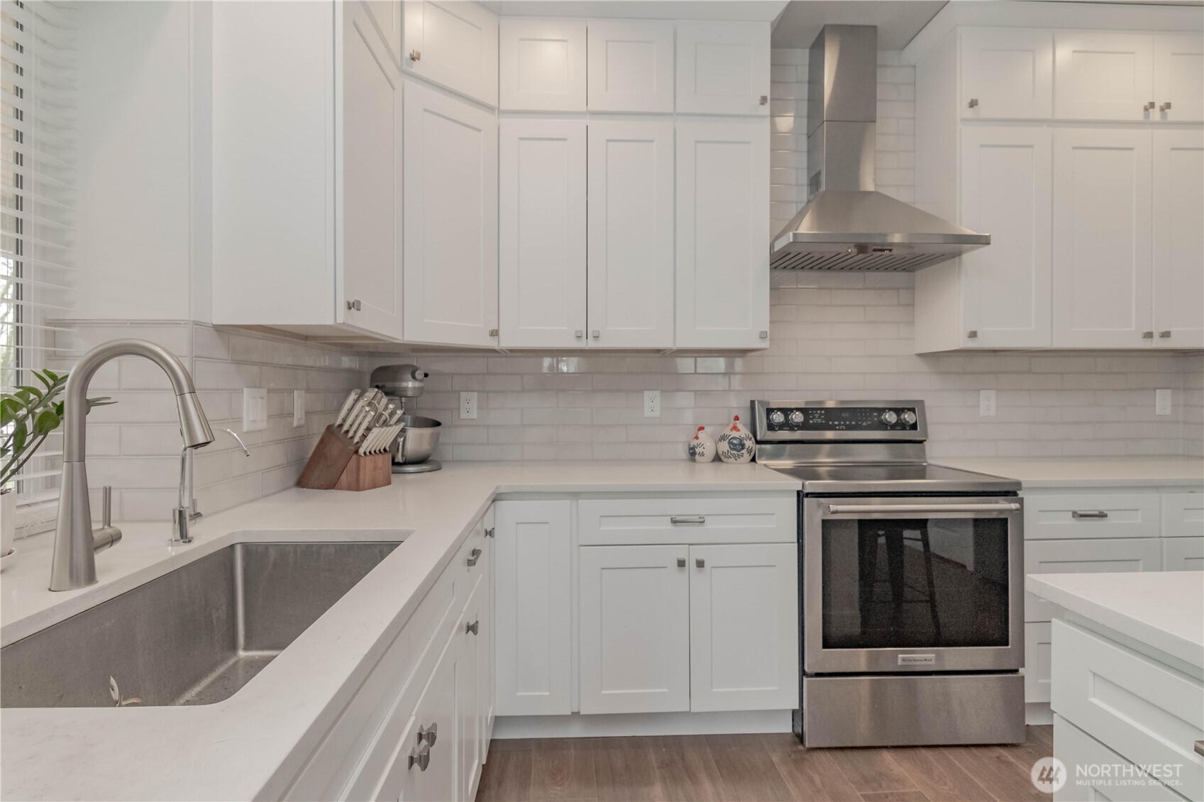 9409 9th Avenue Ct E, Tacoma, WA 98445