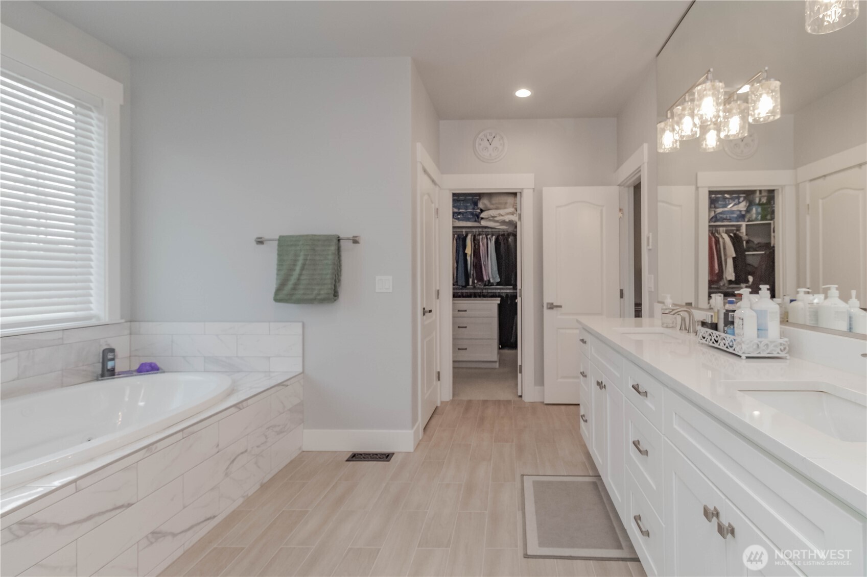 9409 9th Avenue Ct E, Tacoma, WA 98445