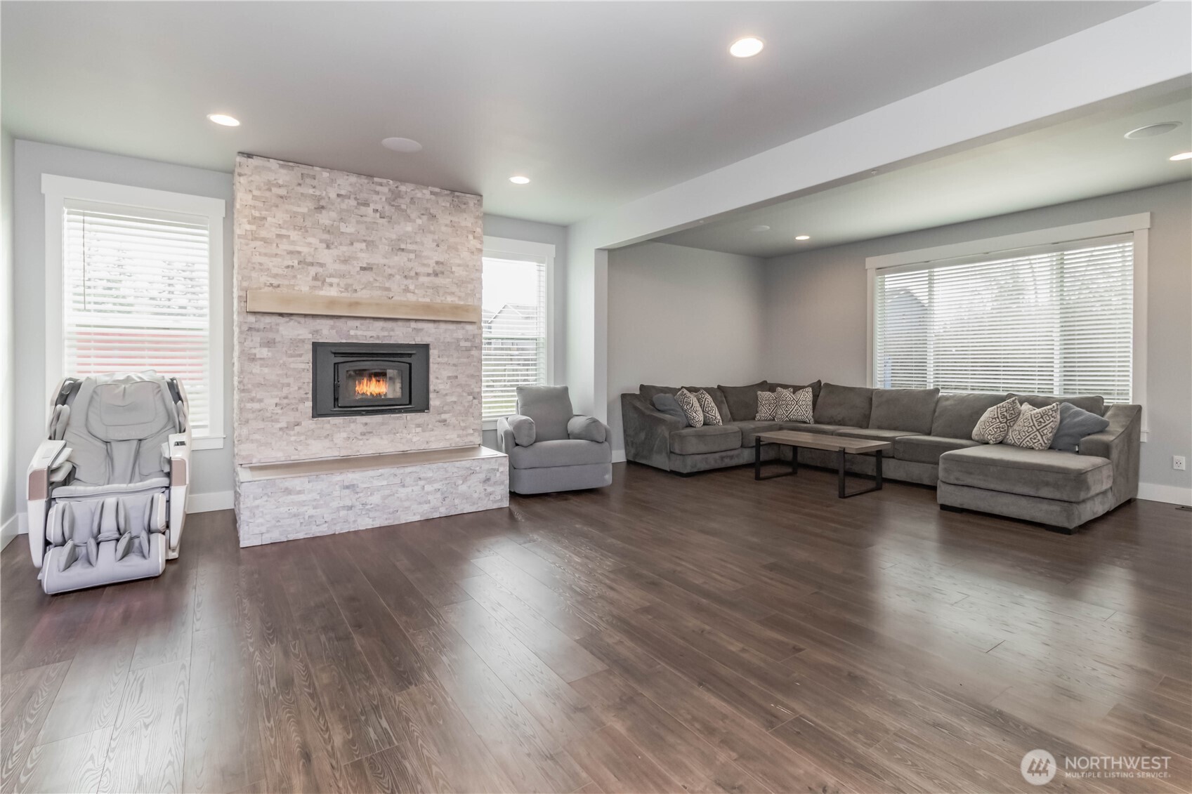 9409 9th Avenue Ct E, Tacoma, WA 98445