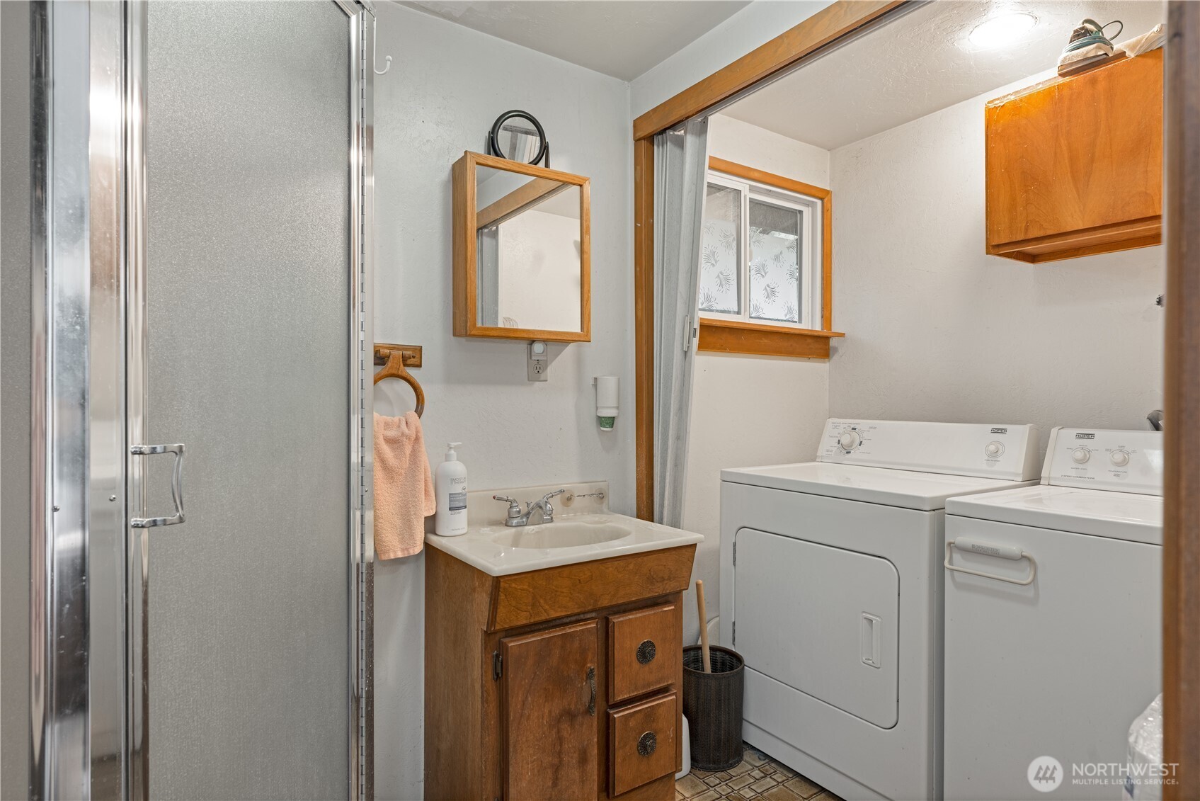 402 E Madrona Boulevard NW, Lakebay, WA 98349