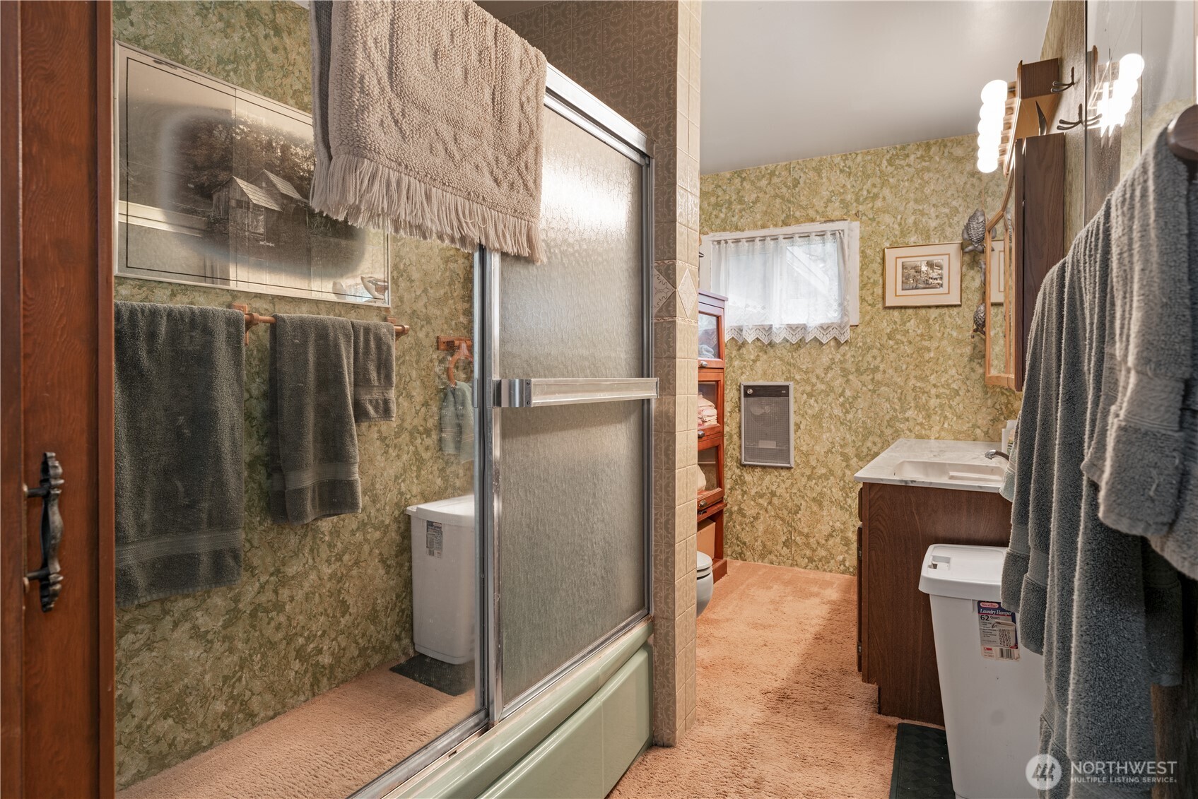 402 E Madrona Boulevard NW, Lakebay, WA 98349