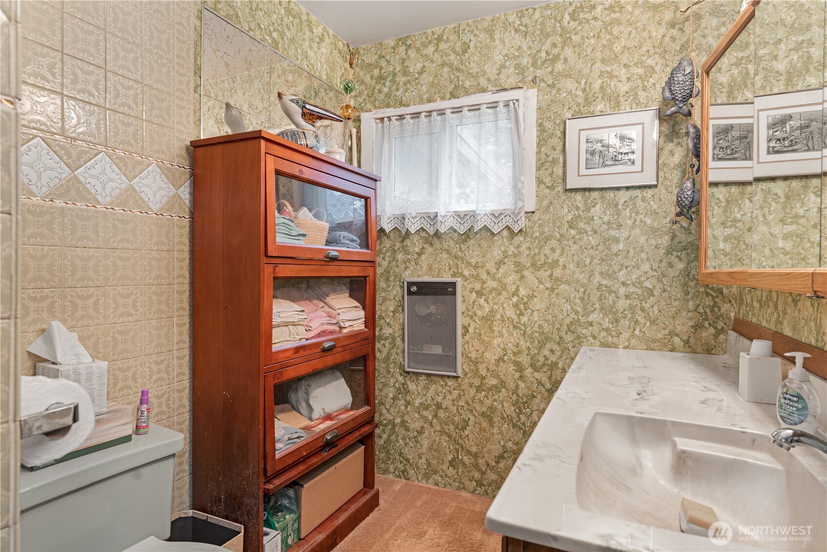 402 E Madrona Boulevard NW, Lakebay, WA 98349