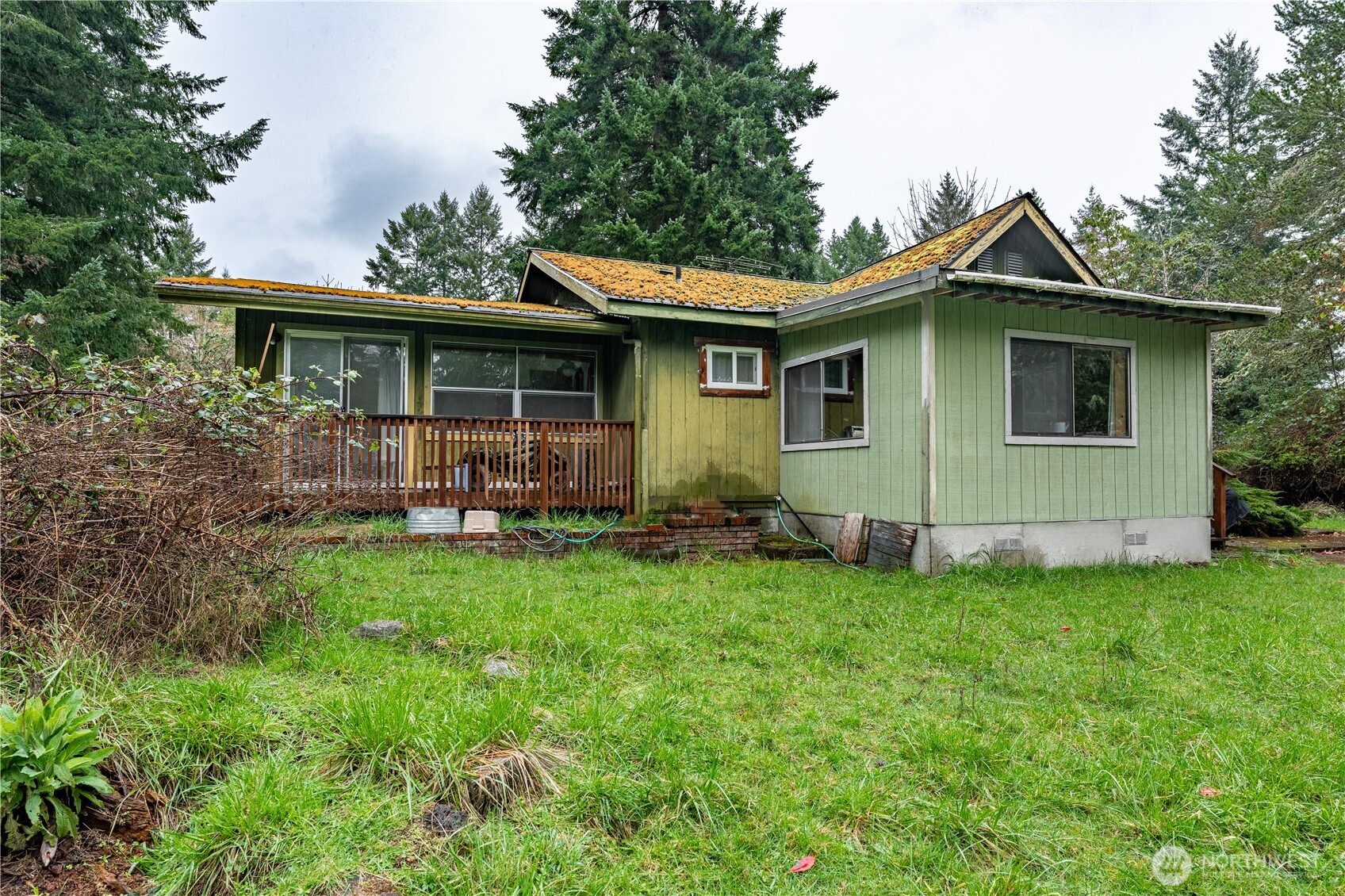 402 E Madrona Boulevard NW, Lakebay, WA 98349