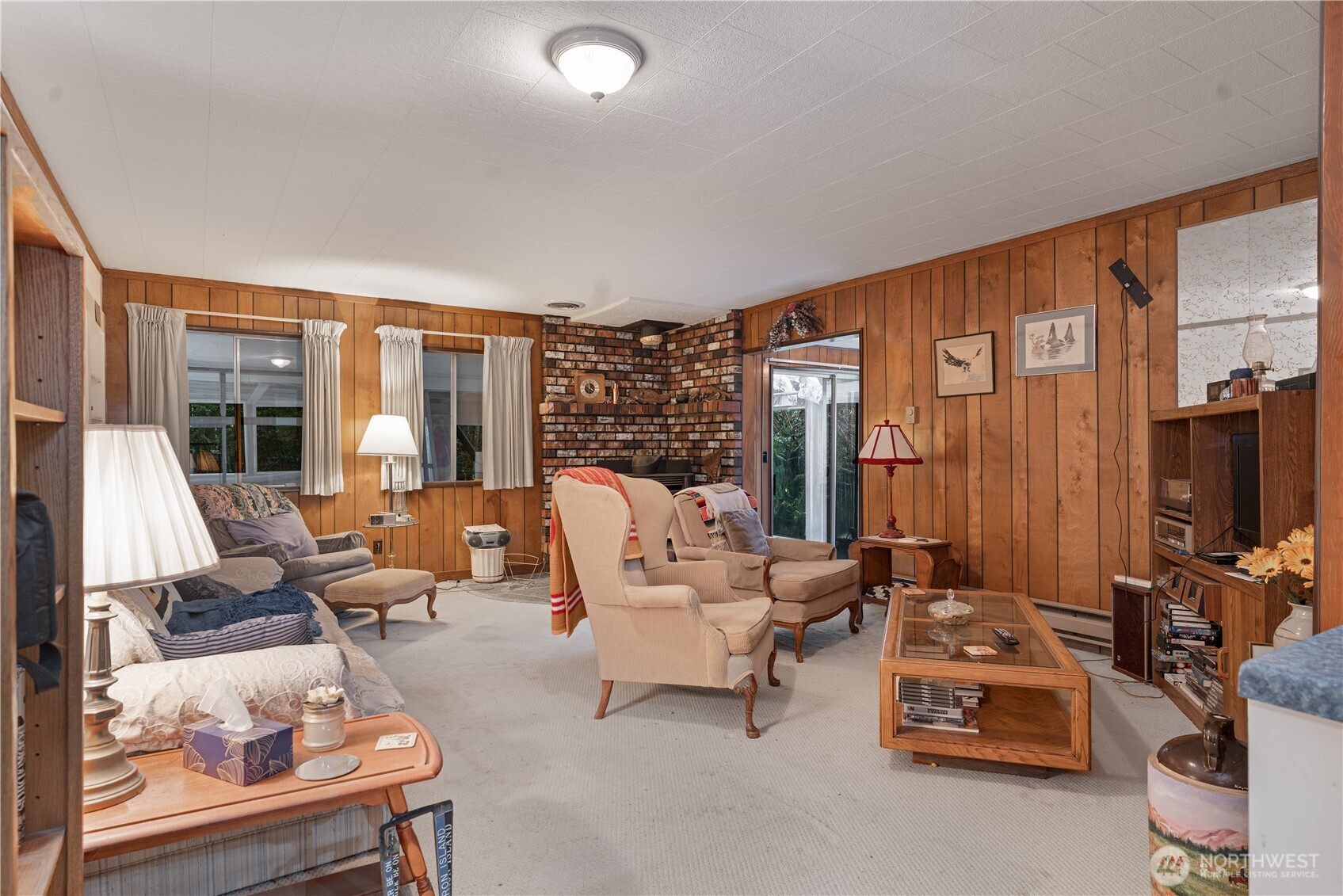 402 E Madrona Boulevard NW, Lakebay, WA 98349