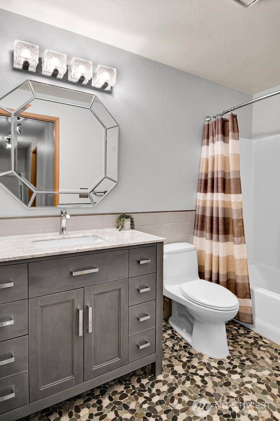 9029 17th Street SE, Lake Stevens, WA 98258