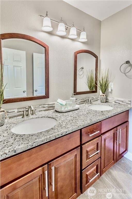 2241 S 252nd Street , Des Moines, WA 98198-9060