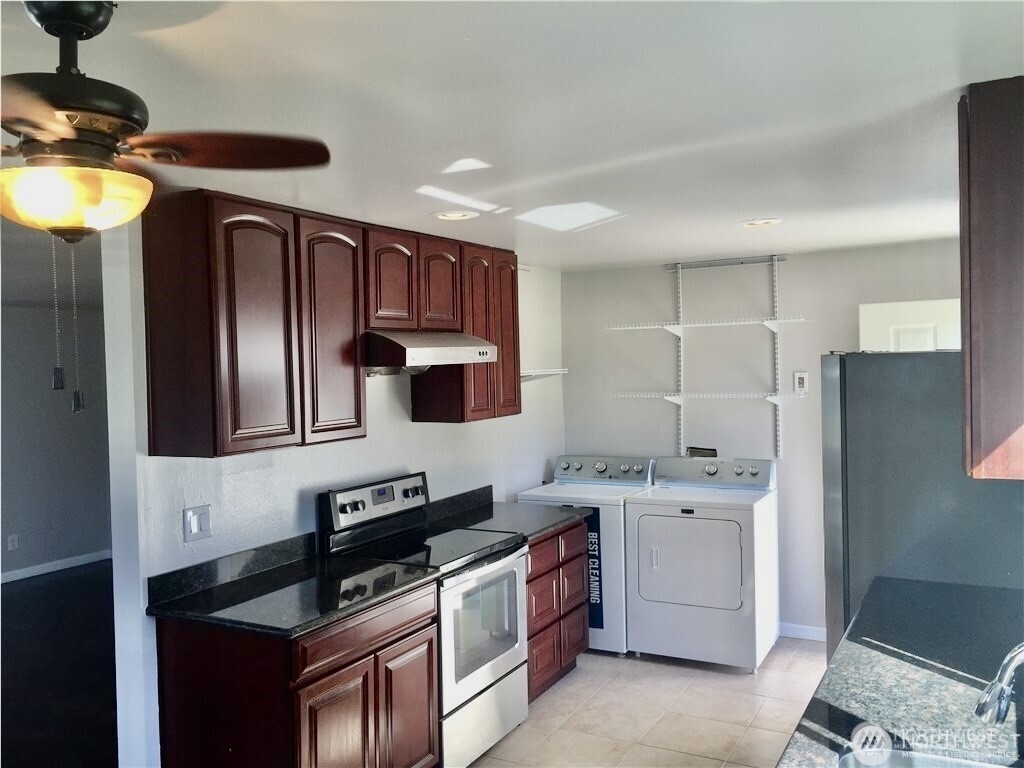 2241 S 252nd Street , Des Moines, WA 98198-9060