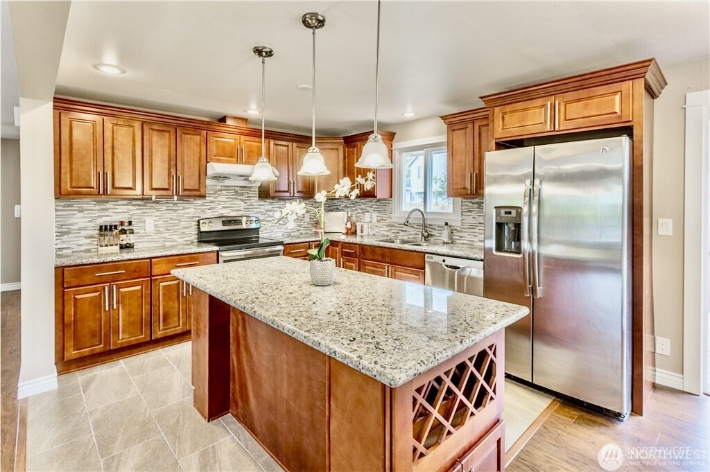 2241 S 252nd Street , Des Moines, WA 98198-9060