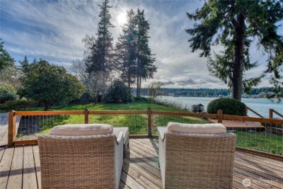 2735 Marine Drive , Bremerton, WA 98312