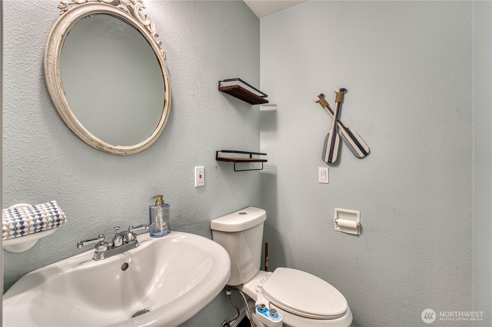 2735 Marine Drive , Bremerton, WA 98312